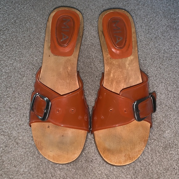 Orange wooden sole kitten heels - Picture 3 of 9